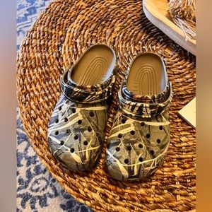 Men’s size 8 Camo Crocs